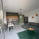 Relax Apartment, Side Sea View, Golem, Albania Appartamento